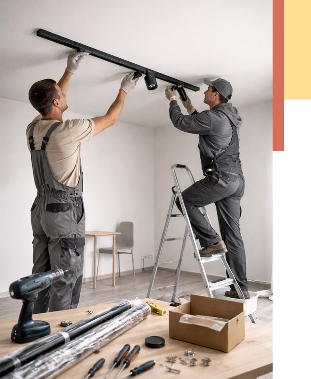 Установка трековых светильников в натяжной потолок в Миассе от 4271 руб. | ОТДЕЛОЧНИК-Мсс